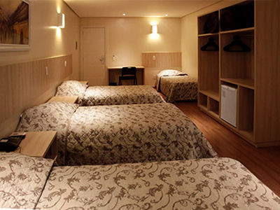 Golden Hotel - O Mais Central - Pet Friendly Шапеко Экстерьер фото
